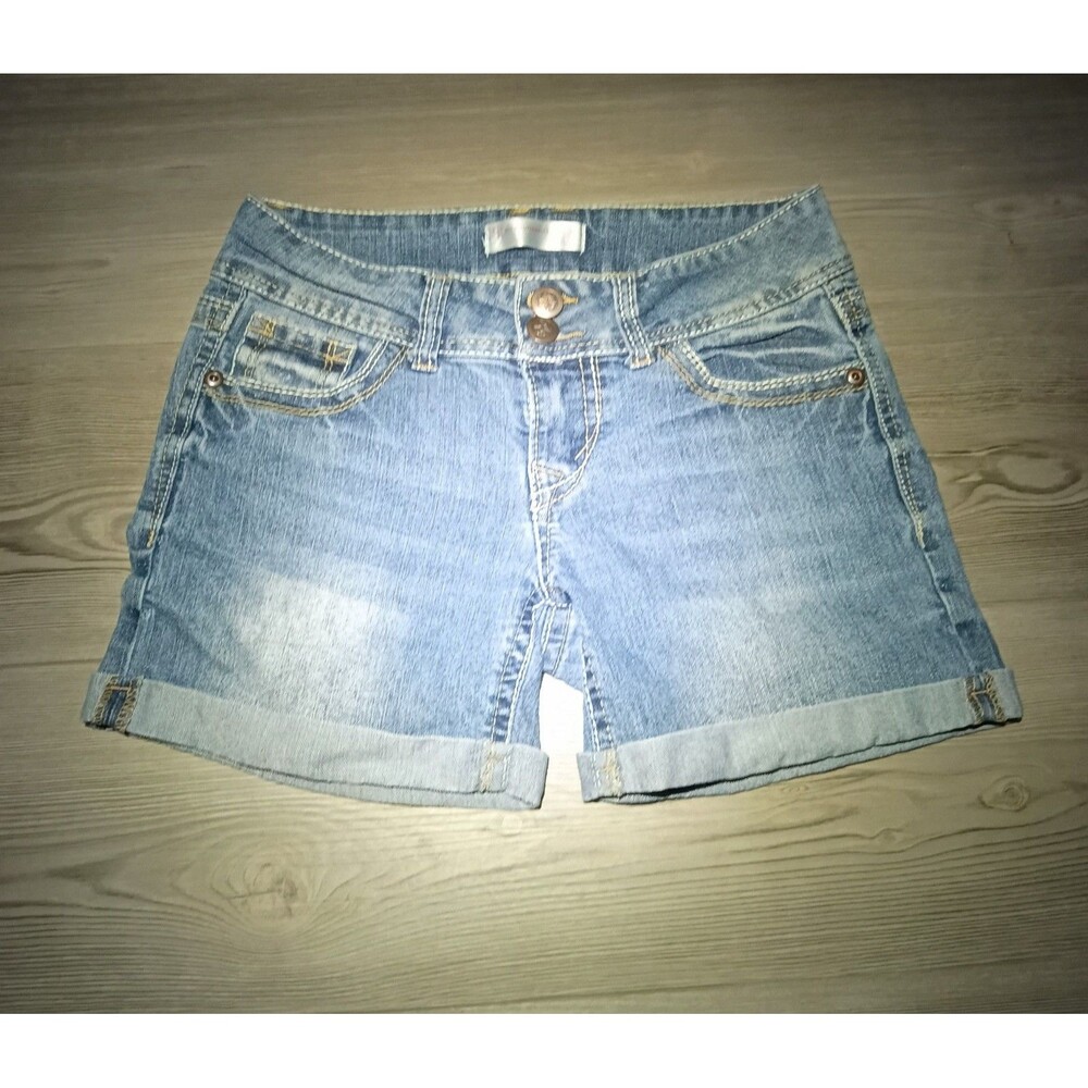 No Boundaries - Jean Shorts - Size 9